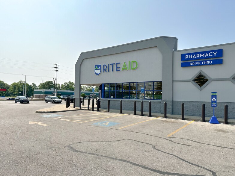 More Photos Of 2635 Henry St, Muskegon Drugstore For Sale