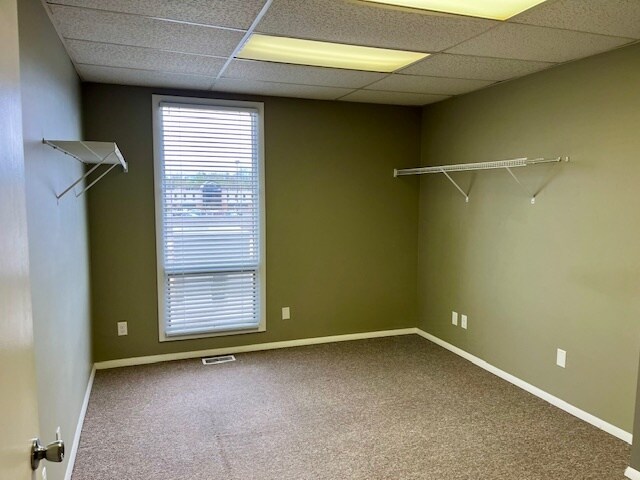 More Photos Of 1242 E Empire St, Bloomington Office For Lease