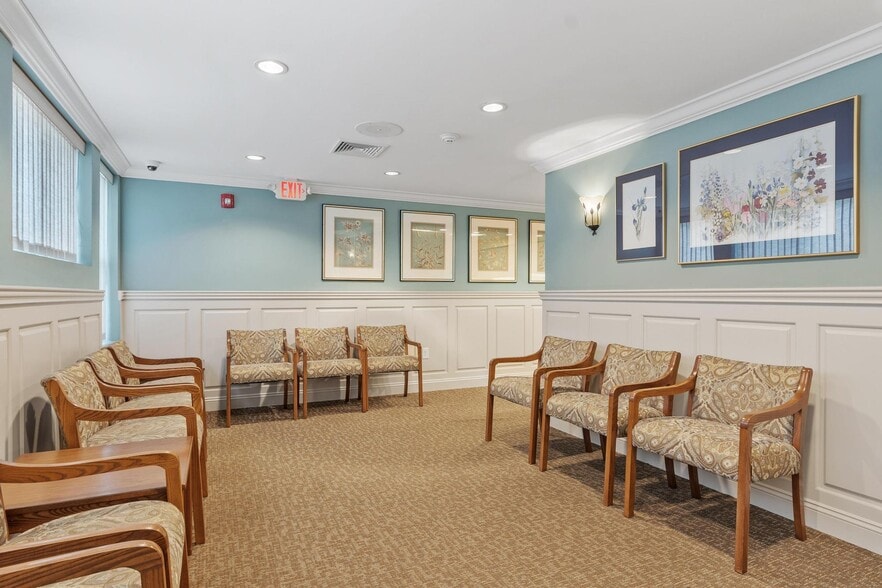 More Photos Of 200 Lincoln St, Worcester Medical For Sale