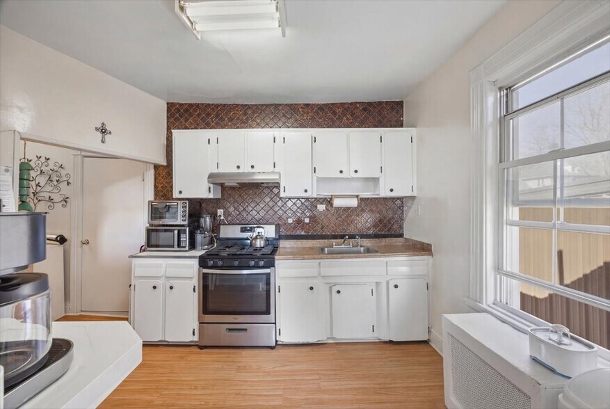 More Photos Of 49 LAKE St, West Harrison Restaurant For Sale