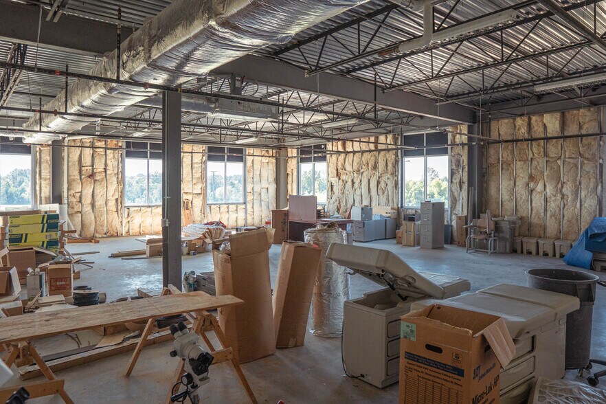 More Photos Of 163 River Oaks Dr, Canton Medical For Lease