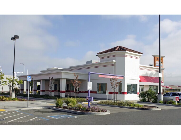 More Photos Of 8300 Oakport St, Oakland General Retail For Sale