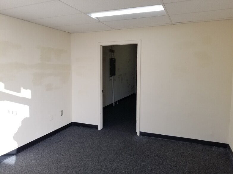 More Photos Of 9244 E Hampton Dr, Capitol Heights Unknown For Lease