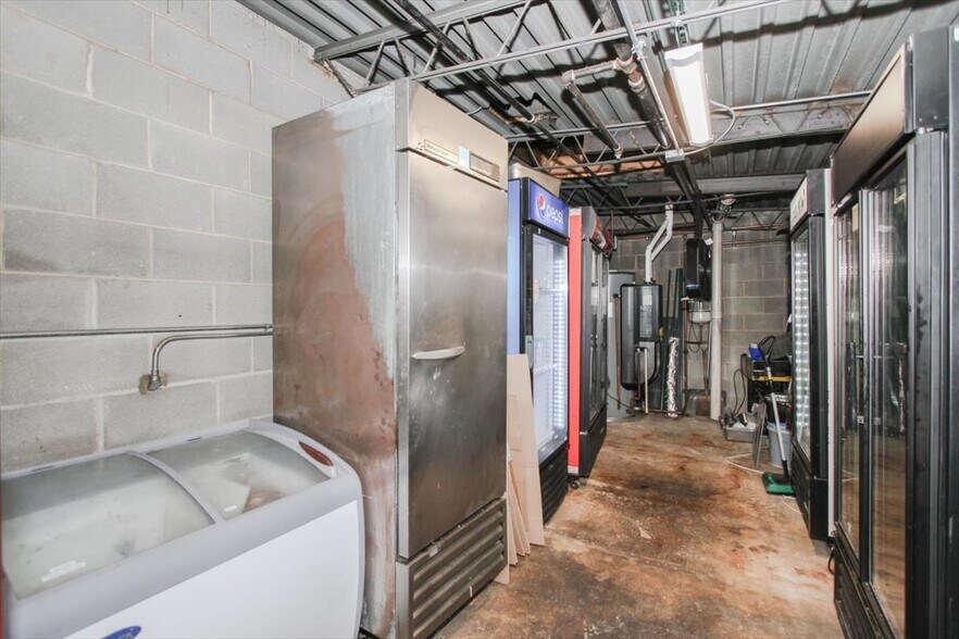 More Photos Of 720 E Rand Rd, Mount Prospect Fast Food For Sale