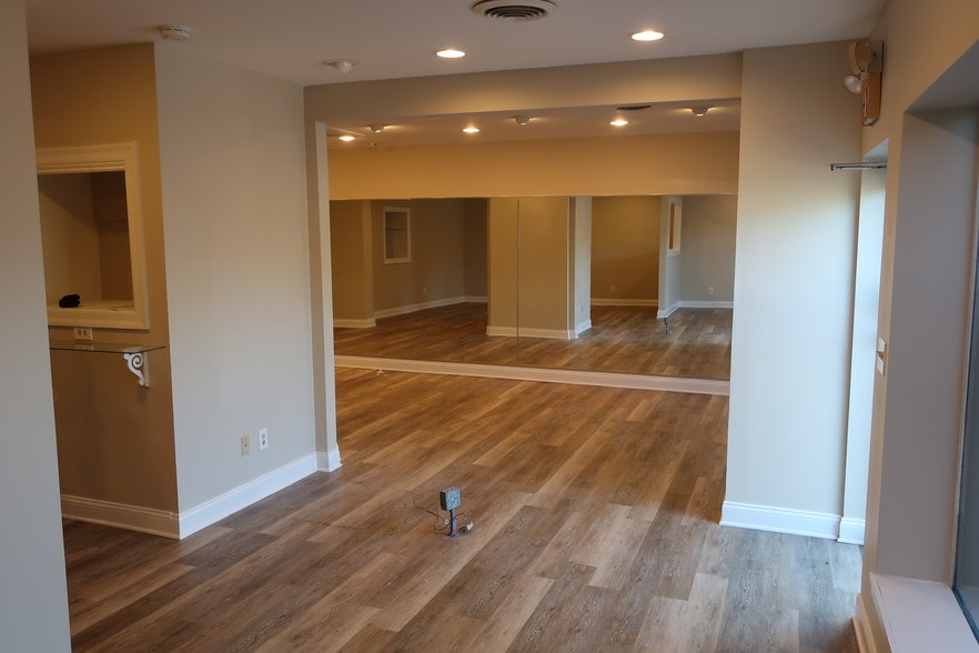 More Photos Of 519 Washington Blvd, Sea Girt Storefront Retail Office For Lease