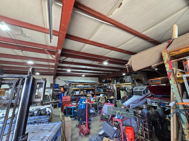More Photos Of 2121 Commerce St, Aberdeen Industrial For Sale