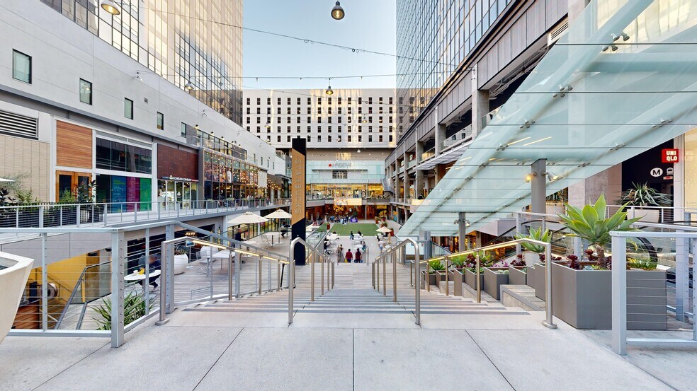 More Photos Of 750 W 7th St, Los Angeles Department Store For Lease