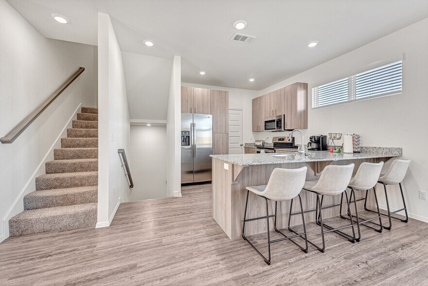 More Photos Of 1512 S Razorback Rd, Fayetteville Apartments For Sale
