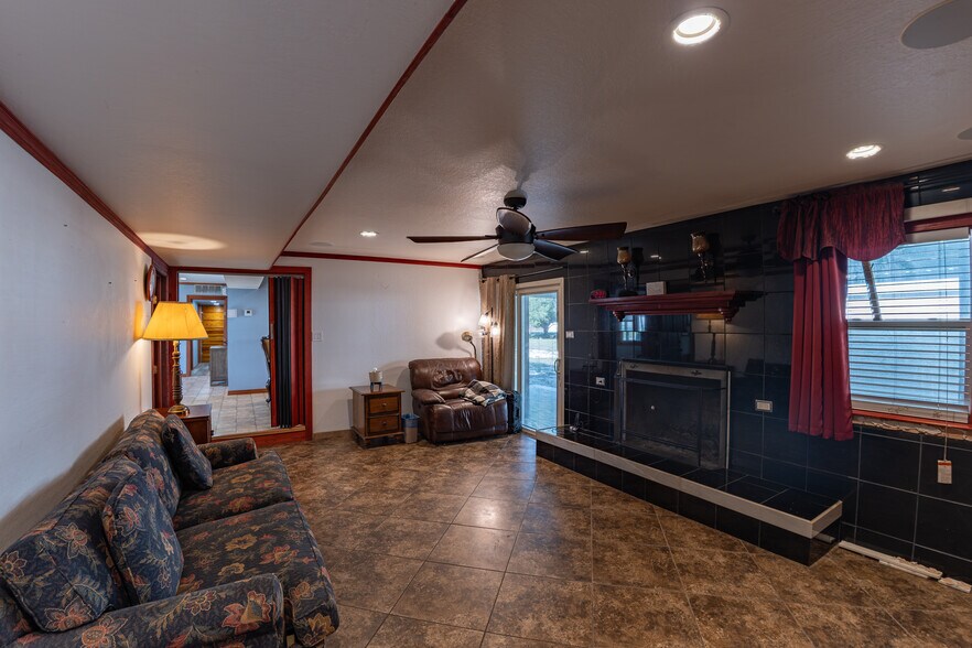 More Photos Of 1000 N 5th St, Kenedy Land For Sale