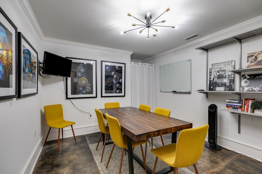 More Photos Of 207 W Jefferson St, Madison Coworking Space