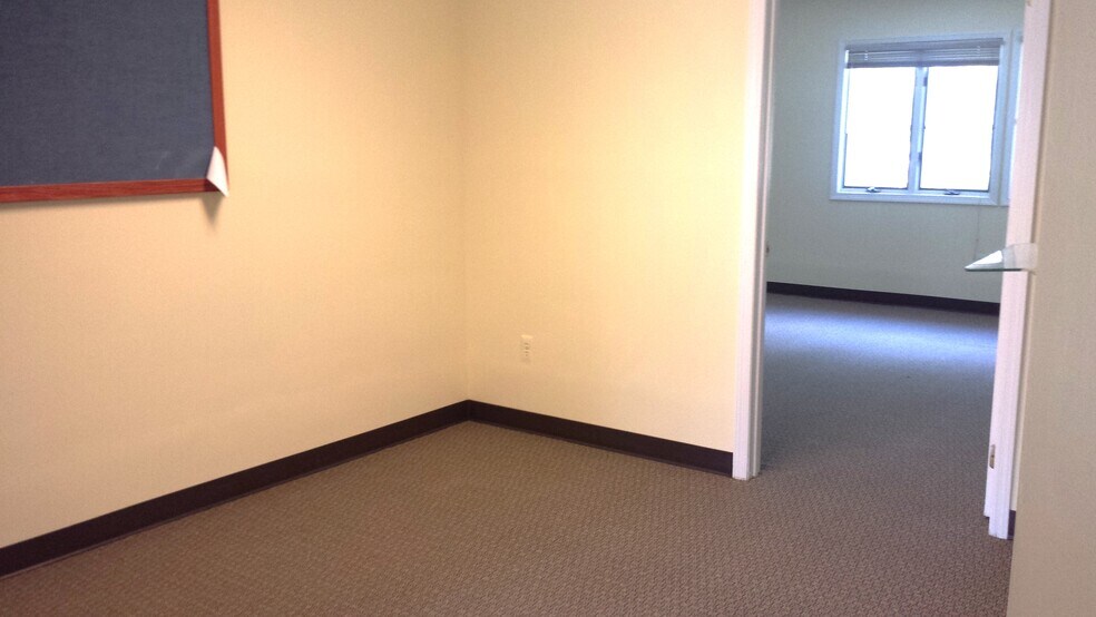 More Photos Of 518 Clifton Ave, Clifton Office For Lease