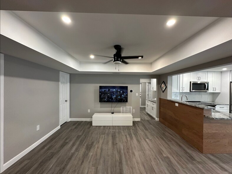 More Photos Of 2301 Trelain Dr S, Saint Petersburg Apartments For Sale