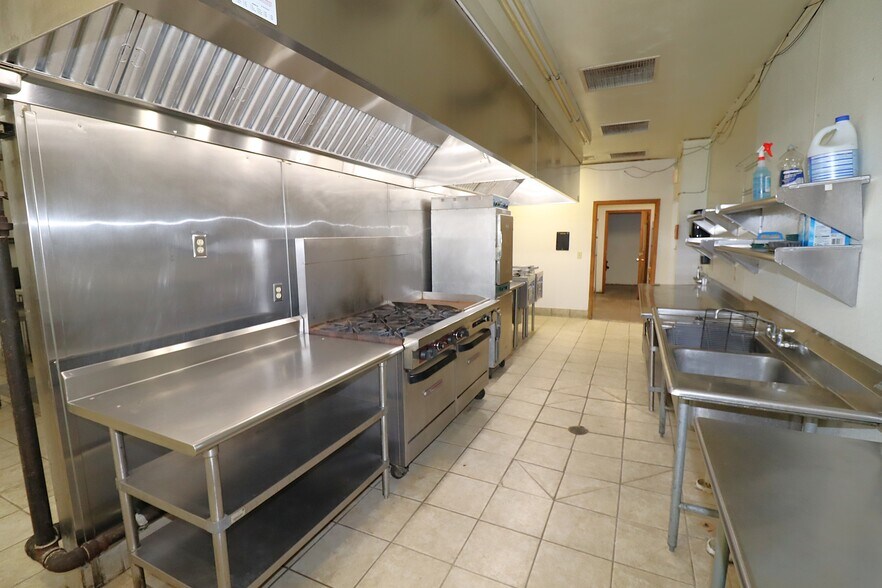 More Photos Of 30580 Hwy 2, Ashland General Retail For Lease