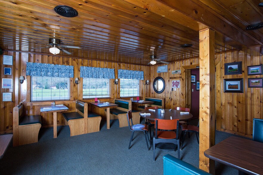 More Photos Of 8079 State Road 259, Lost City Restaurant For Sale