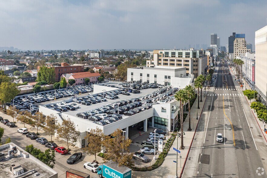 More Photos Of 5070 Wilshire Blvd, Los Angeles Auto Dealership For Lease