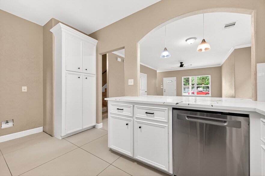 More Photos Of 14134 Packard St, Houston Specialty For Sale