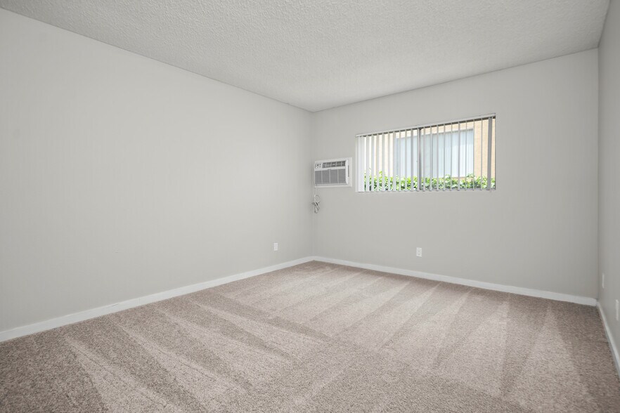 More Photos Of 725 Alturas Ln, Fallbrook Apartments For Sale