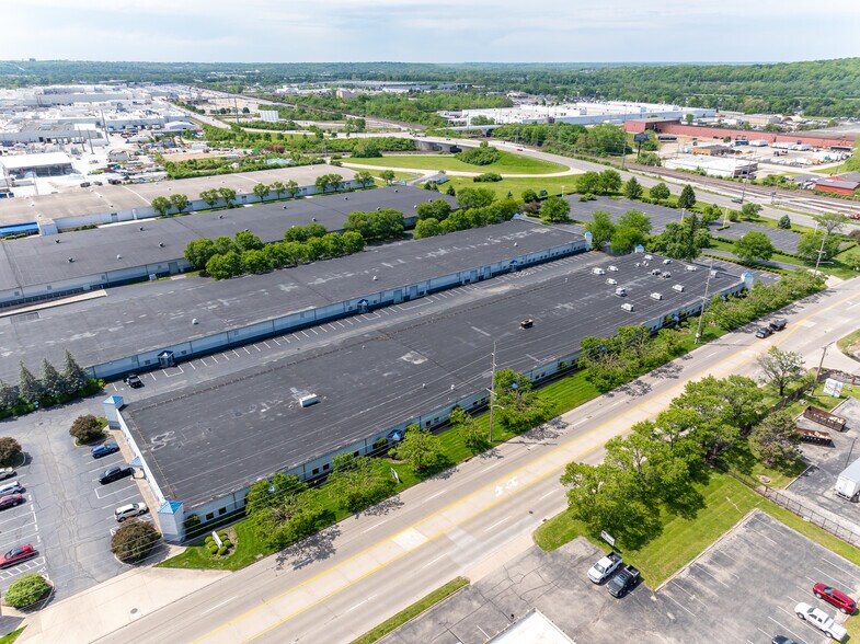 More Photos Of 2410-2448 W Dorothy Ln, Dayton Warehouse For Lease