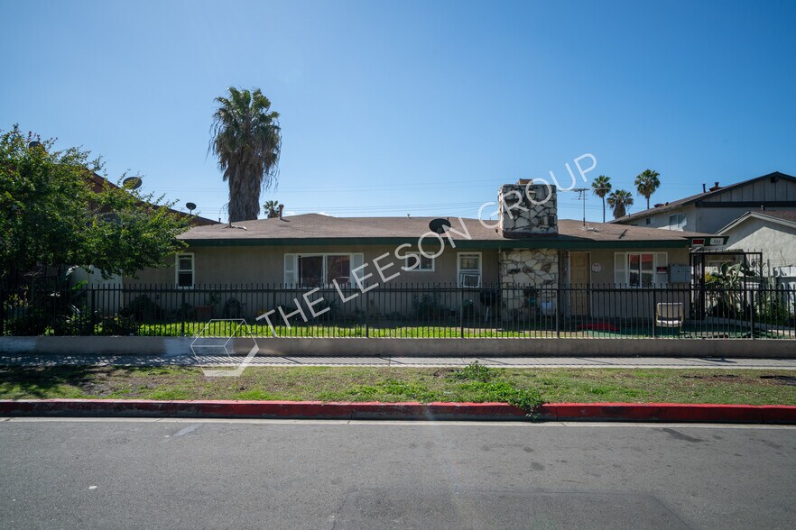 More Photos Of 310 E Wakefield Ave, Anaheim Apartments For Sale