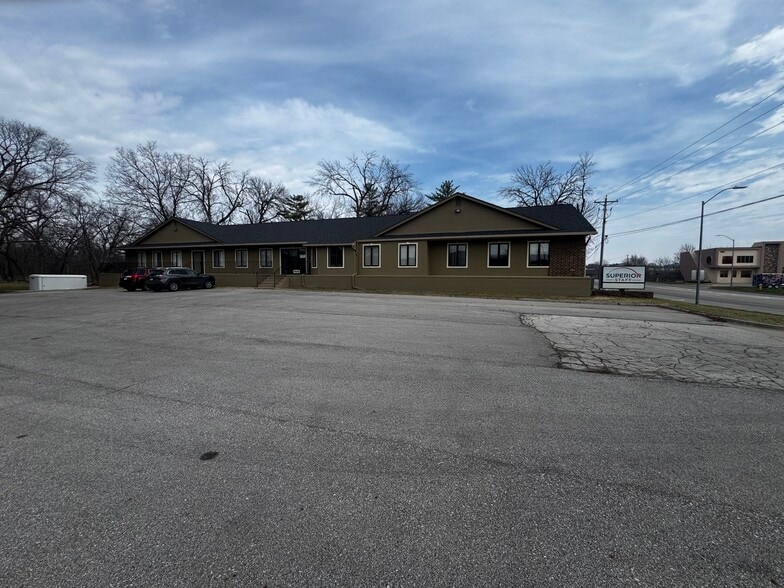 Primary Photo Of 7445 University Blvd, Des Moines Medical For Lease