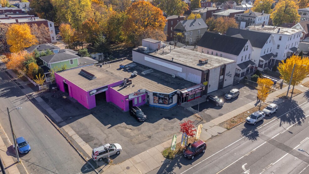 More Photos Of 156-162 Franklin Ave, Hartford General Retail For Sale