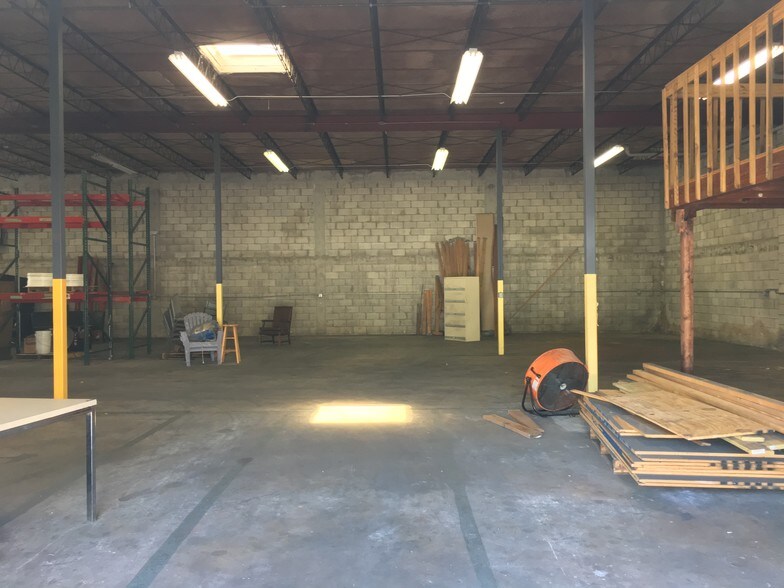 More Photos Of 1207 SW 1st Ave, Fort Lauderdale Warehouse For Lease