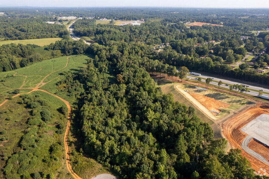 More Photos Of 1 John Dodd Rd, Boiling Springs Warehouse For Lease