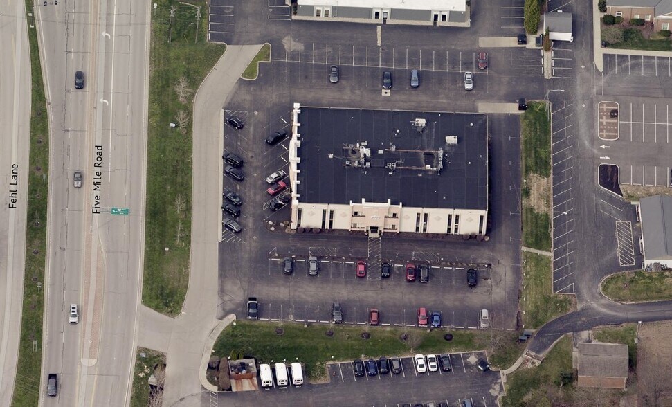 More Photos Of 7655 Five Mile Rd, Cincinnati Medical For Sale