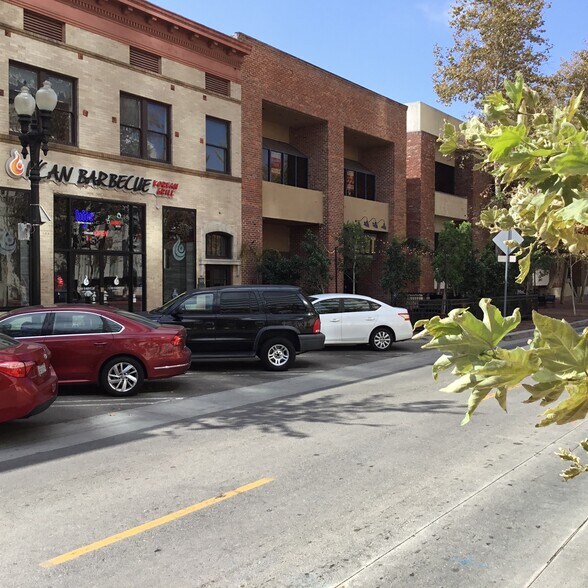 More Photos Of 414-416 W 4th St, Santa Ana Office For Sale