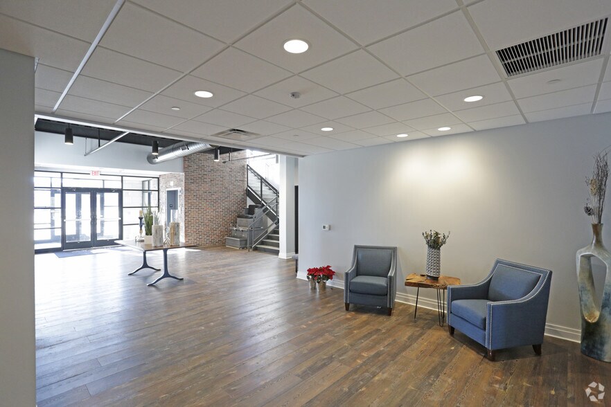 Primary Photo Of 180 Swinderman Rd, Wexford Medical For Lease