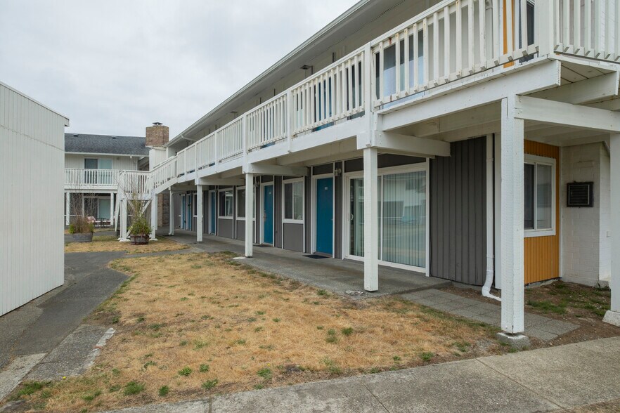 More Photos Of 1031 Discovery Ave SE, Ocean Shores Apartments For Sale