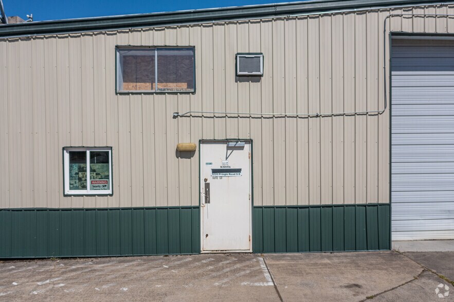 More Photos Of 3220 Pringle Rd SE, Salem Warehouse For Lease