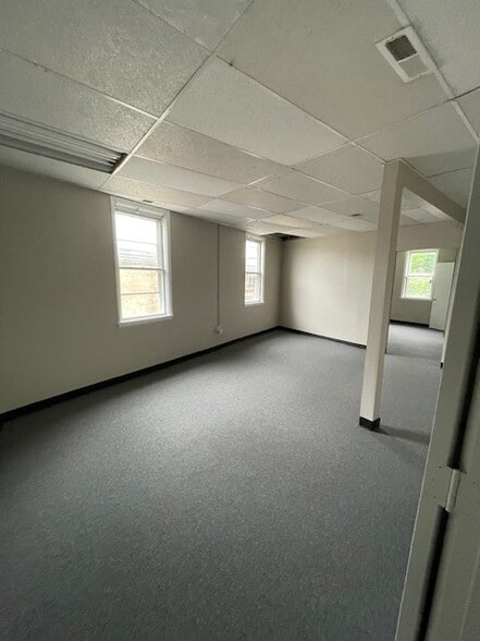 More Photos Of 4802 Rhode Island Ave, Hyattsville Unknown For Lease
