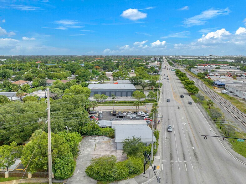 Primary Photo Of 3311 N Dixie Hwy, Pompano Beach Freestanding For Lease
