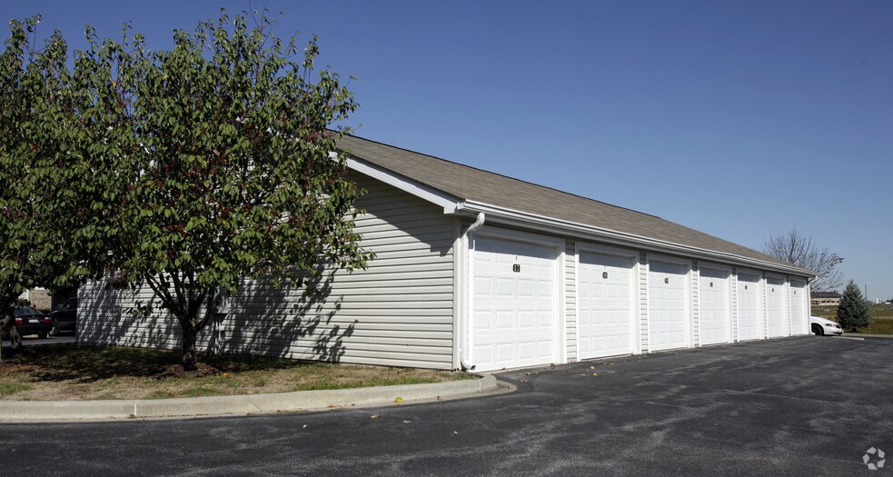 More Photos Of 1200 Greenfield Pl, O'Fallon Apartments For Sale