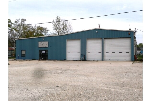 Primary Photo Of 331 Elliot St, West Chicago Warehouse For Lease