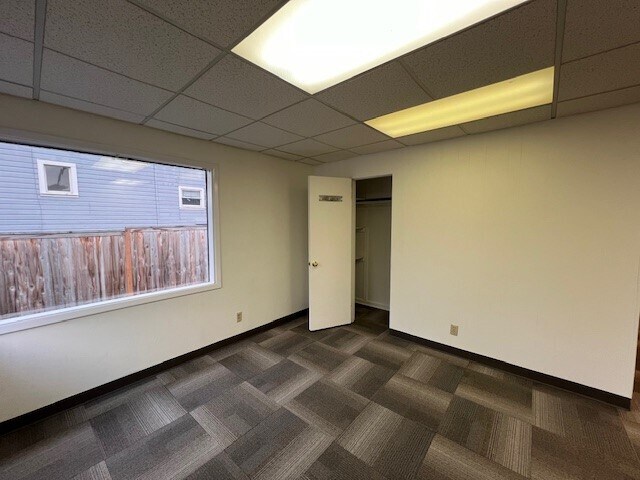 More Photos Of 4305-4307 SE Milwaukie Ave, Portland Medical For Lease