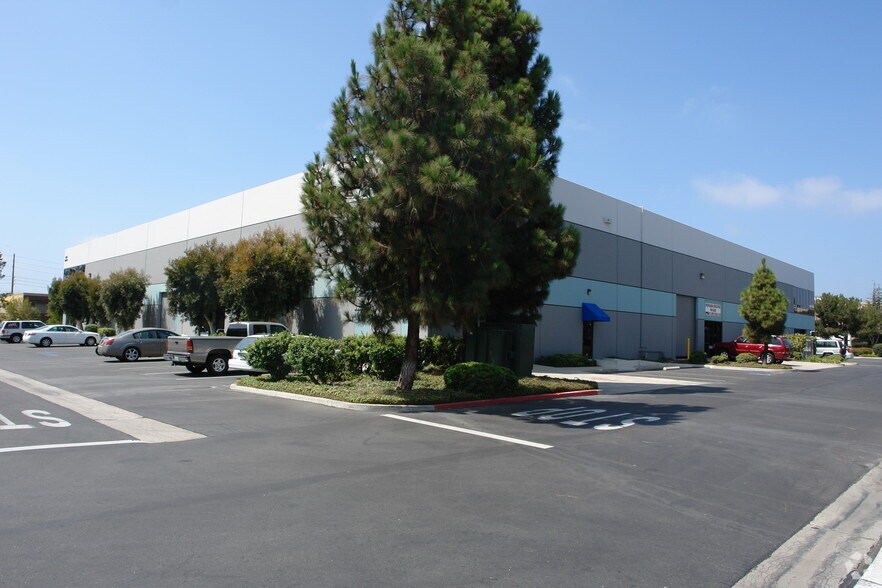 More Photos Of 1376 Walter St, Ventura Light Manufacturing For Lease
