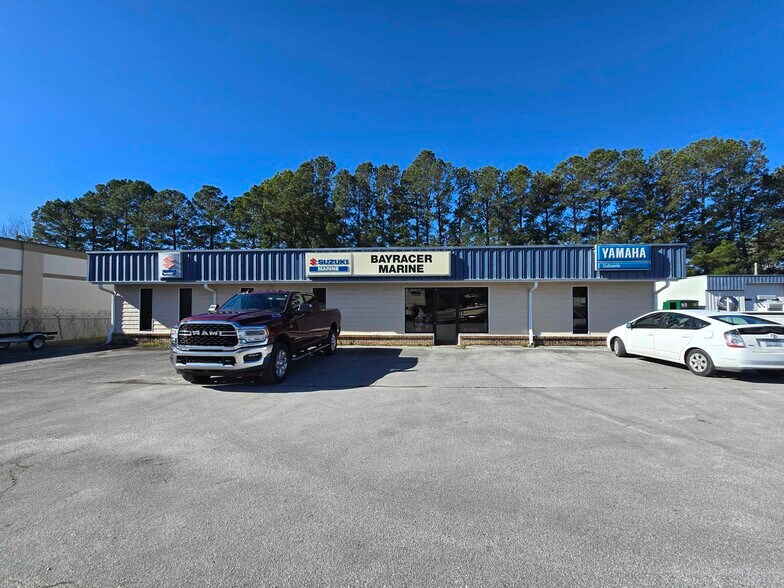 More Photos Of 213 W US 70 Hwy, Havelock Freestanding For Sale