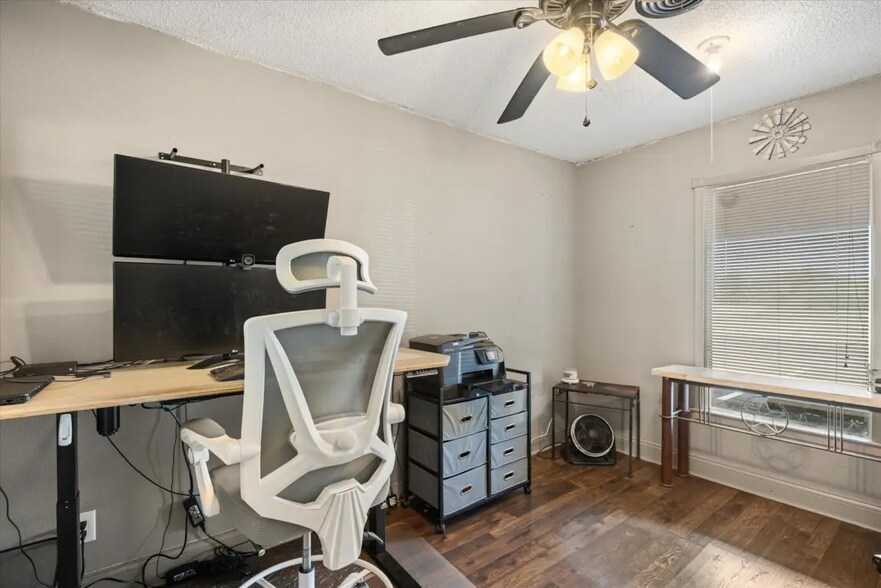 More Photos Of 4400 E Hwy 377, Granbury Office For Sale