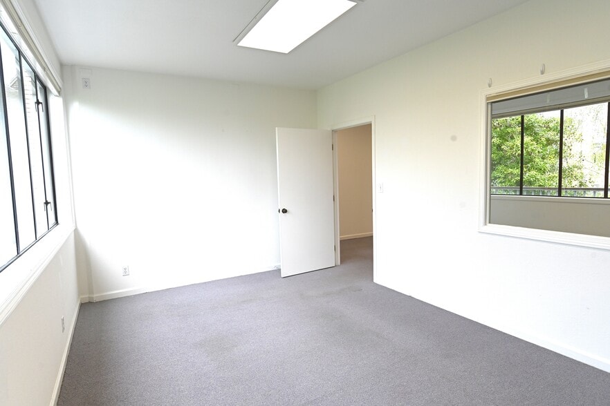 More Photos Of 1122 Clement St, San Francisco Storefront Retail Office For Lease