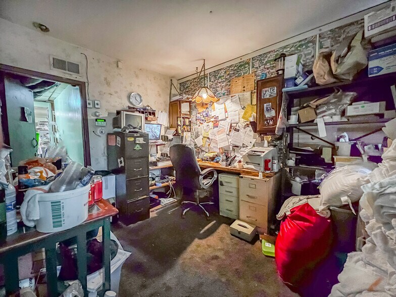 More Photos Of 100 W Maple Ave, Langhorne Restaurant For Sale