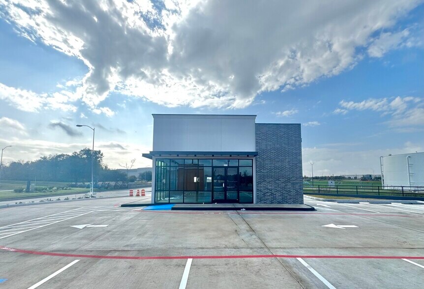 More Photos Of 777 Cane Island Parkway, Katy Storefront For Lease