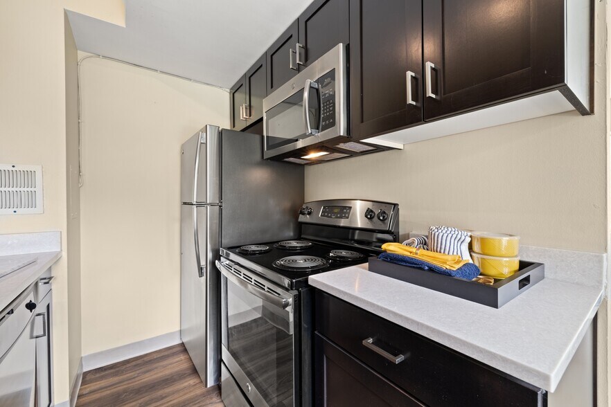 More Photos Of 1717 SW Park Ave, Portland Multifamily For Sale