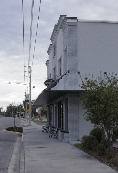 More Photos Of 80 N Central Ave, Umatilla Storefront Retail Residential For Sale