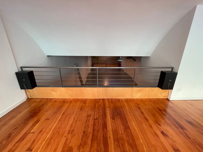 More Photos Of 340 Harriet St, San Francisco Light Manufacturing For Lease