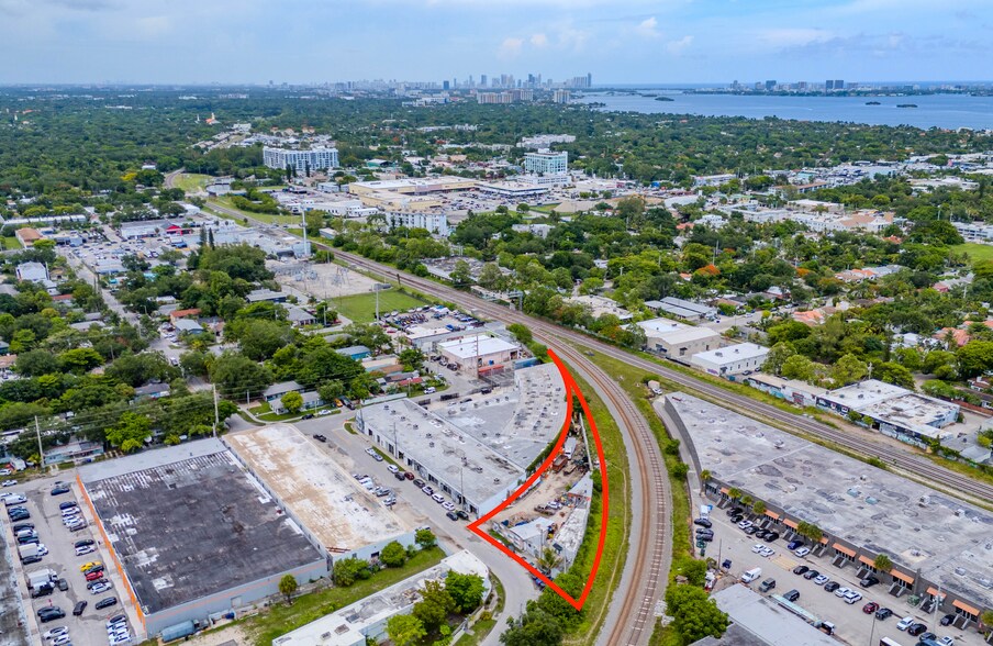 More Photos Of 7373 NE 3rd Ct, Miami Warehouse For Sale