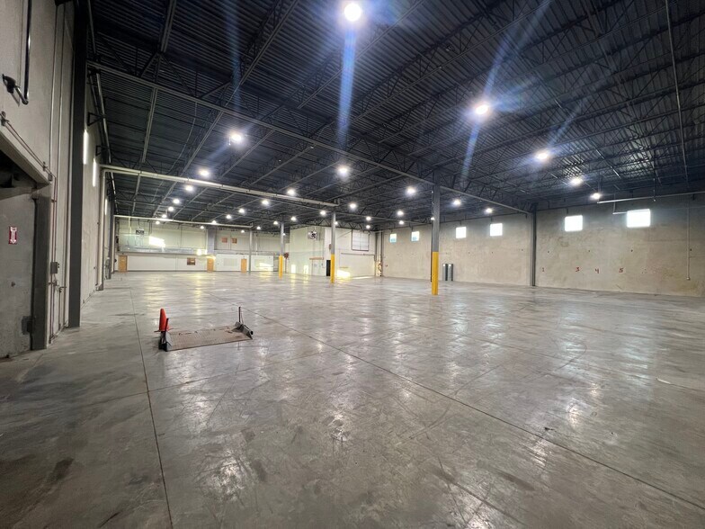 More Photos Of 501 W 900 N, North Salt Lake Warehouse For Lease