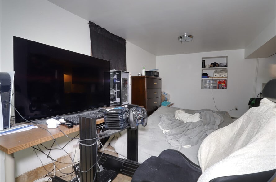 More Photos Of 1701 Central Ave, Union City Apartments For Sale