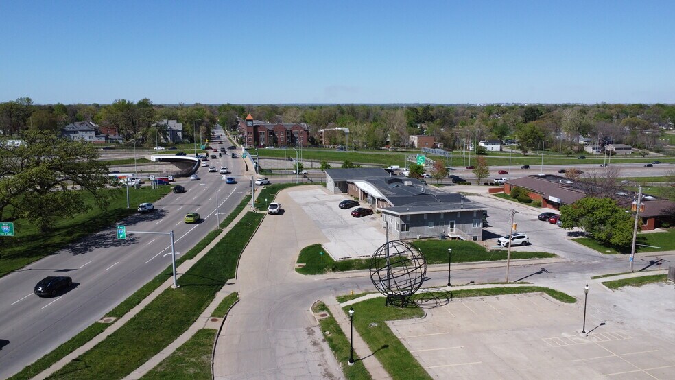 More Photos Of 945 19th St, Des Moines Medical For Sale